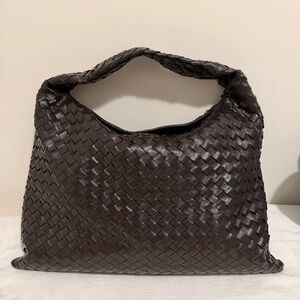 SOLD - Bottega Veneta Large Hop Fondant Brown